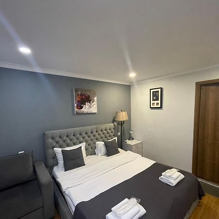 Book Hotel Tbilisi Esterno foto