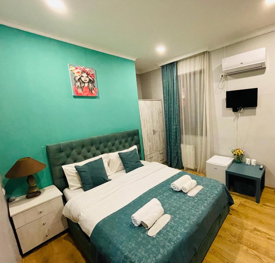 Book Hotel Tbilisi Esterno foto
