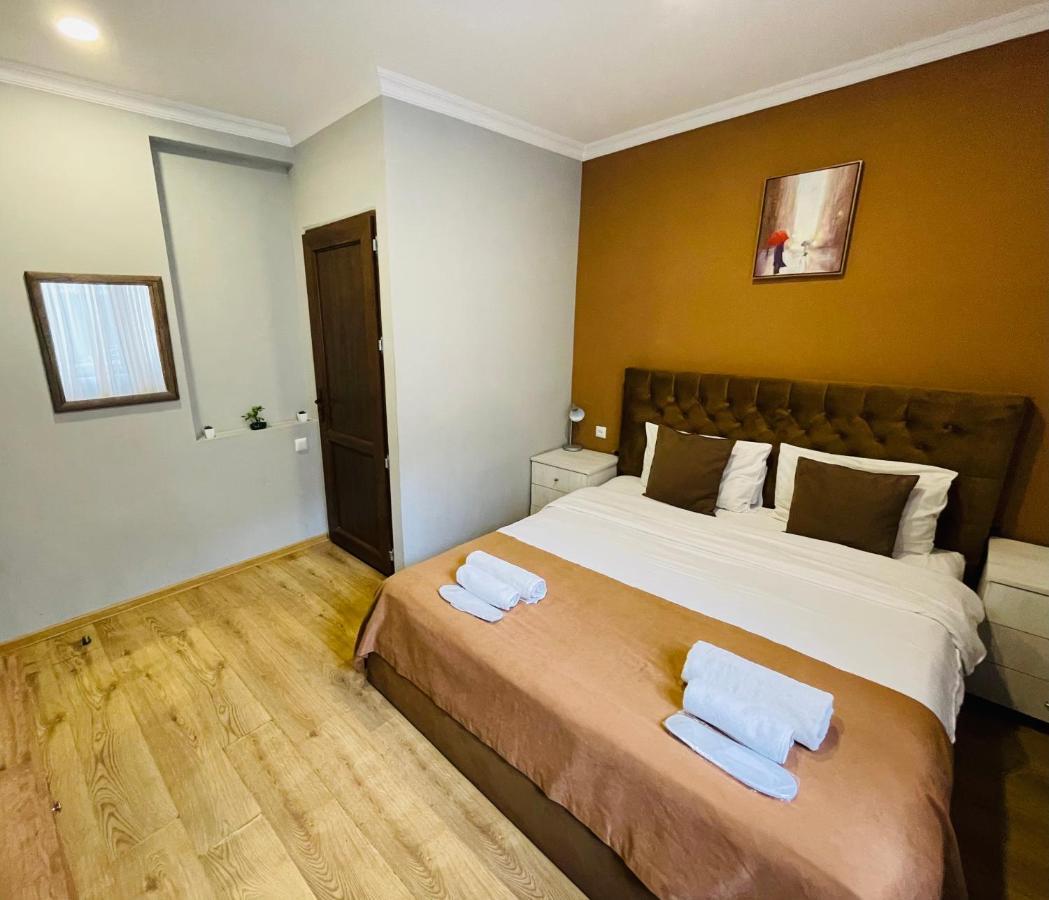 Book Hotel Tbilisi Esterno foto